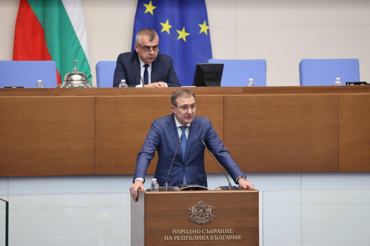 Министър Гуцанов: Проектът на бюджета на ДОО гарантира социалните придобивки на хората